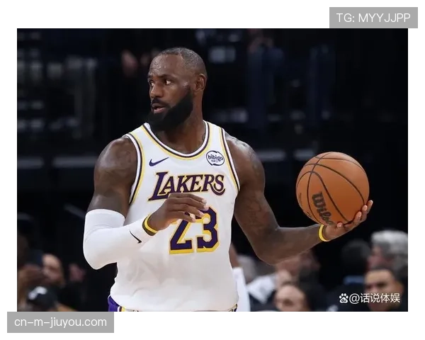 湖人首节45分打花篮网战术分析 詹东组合火力全开