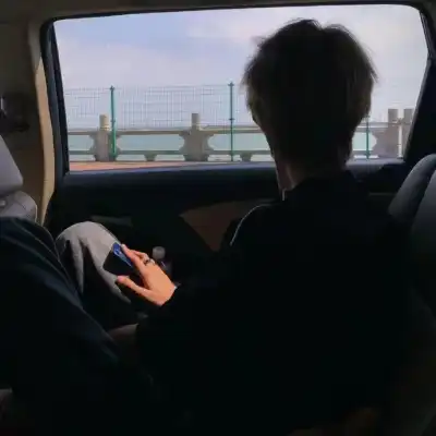 时荷军